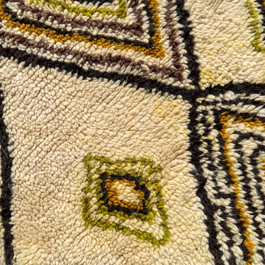 Azilal Rug – Handmade Moroccan Wool Carpet with Berber Motifs