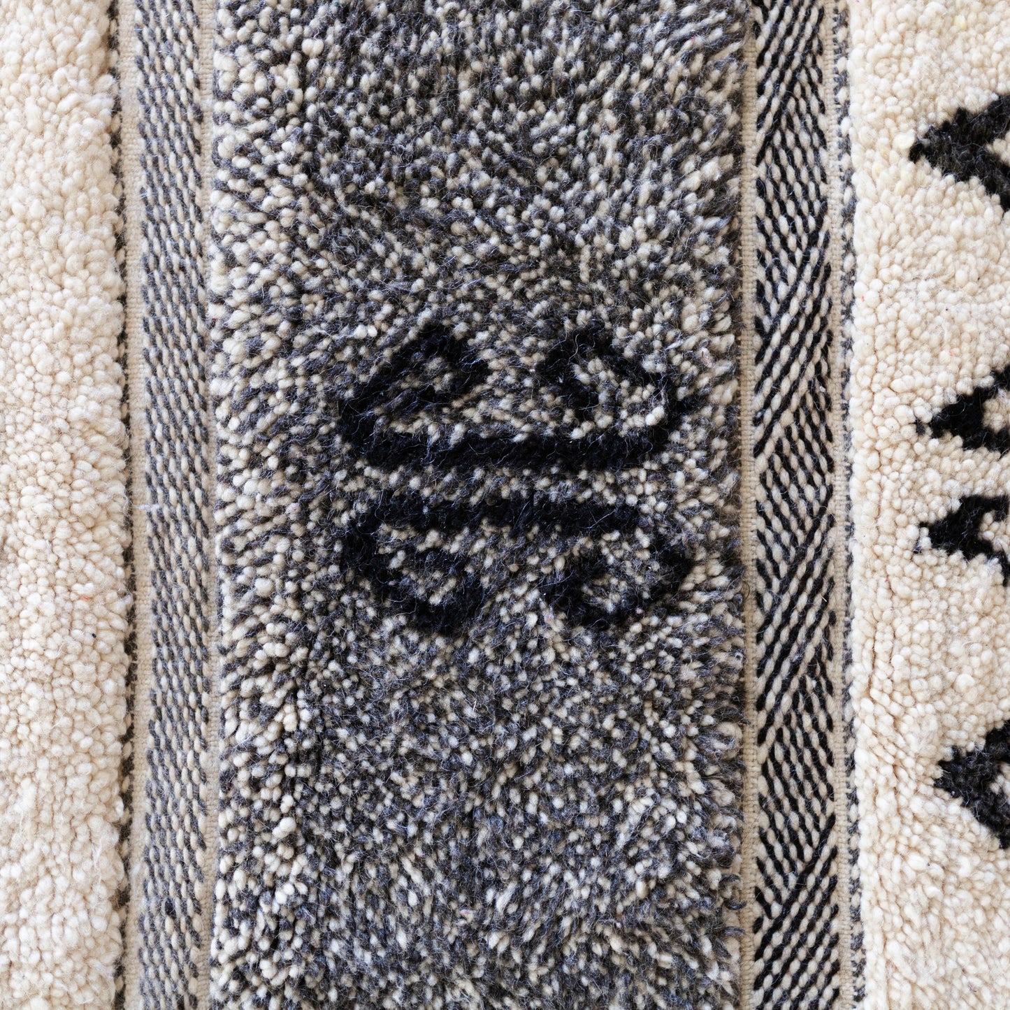 Azilal Rug โ Moroccan Handmade Wool Carpet