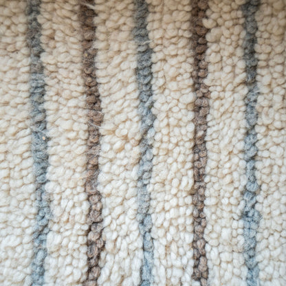 Large White Azilal Rug – Handmade Moroccan Wool Carpet with Minimal Berber Design