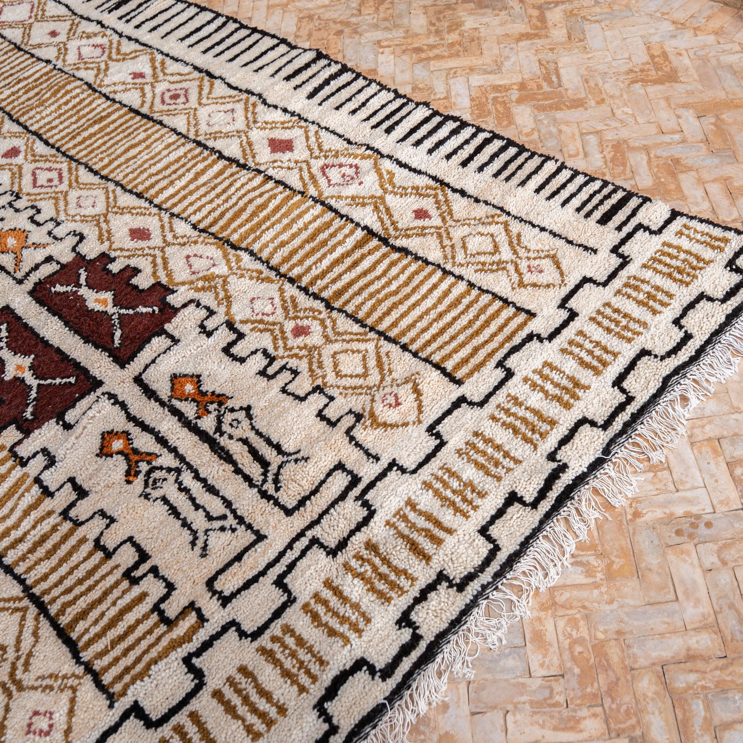Handcrafted Azilal Wool Rug — Abstract Tribal Storytelling