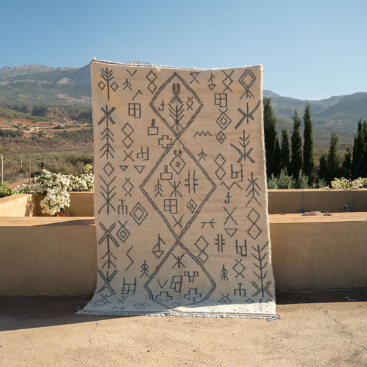 Large Geometric Diamond Rug