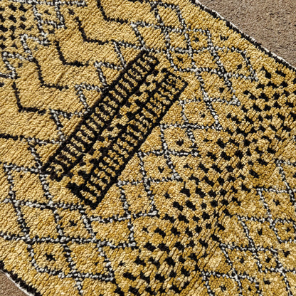 Azilal Runner Rug – Handmade Moroccan Wool Carpet with Traditional Berber Design