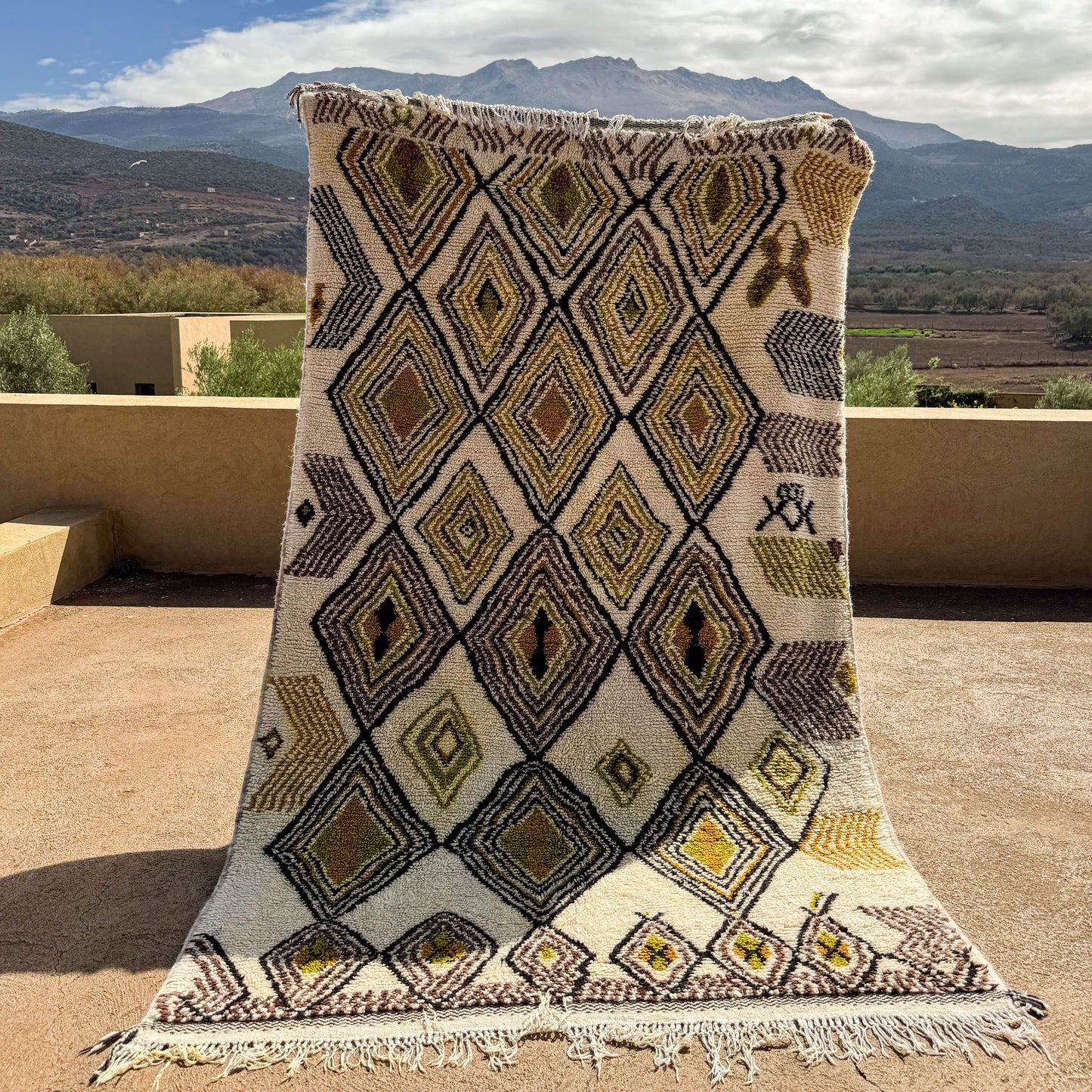 Azilal Rug – Handmade Moroccan Wool Carpet with Berber Motifs