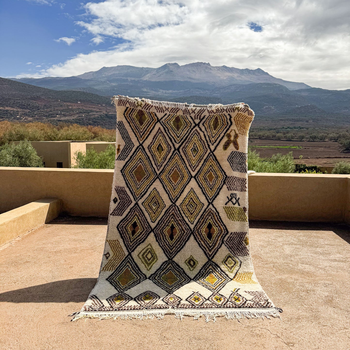 Azilal Rug – Handmade Moroccan Wool Carpet with Berber Motifs