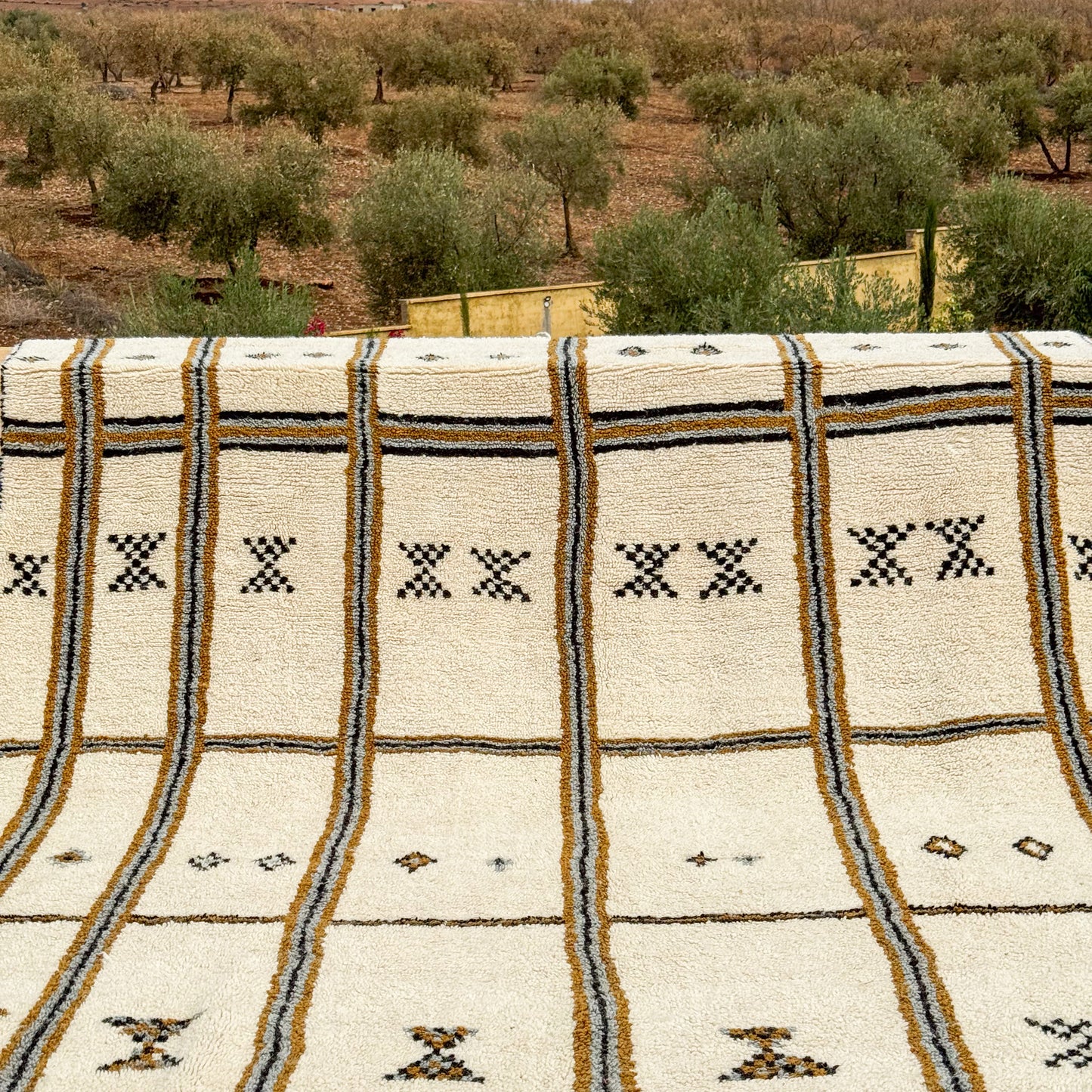 White Azilal Rug – Authentic Handmade Moroccan Wool Carpet with Colorful Berber Details