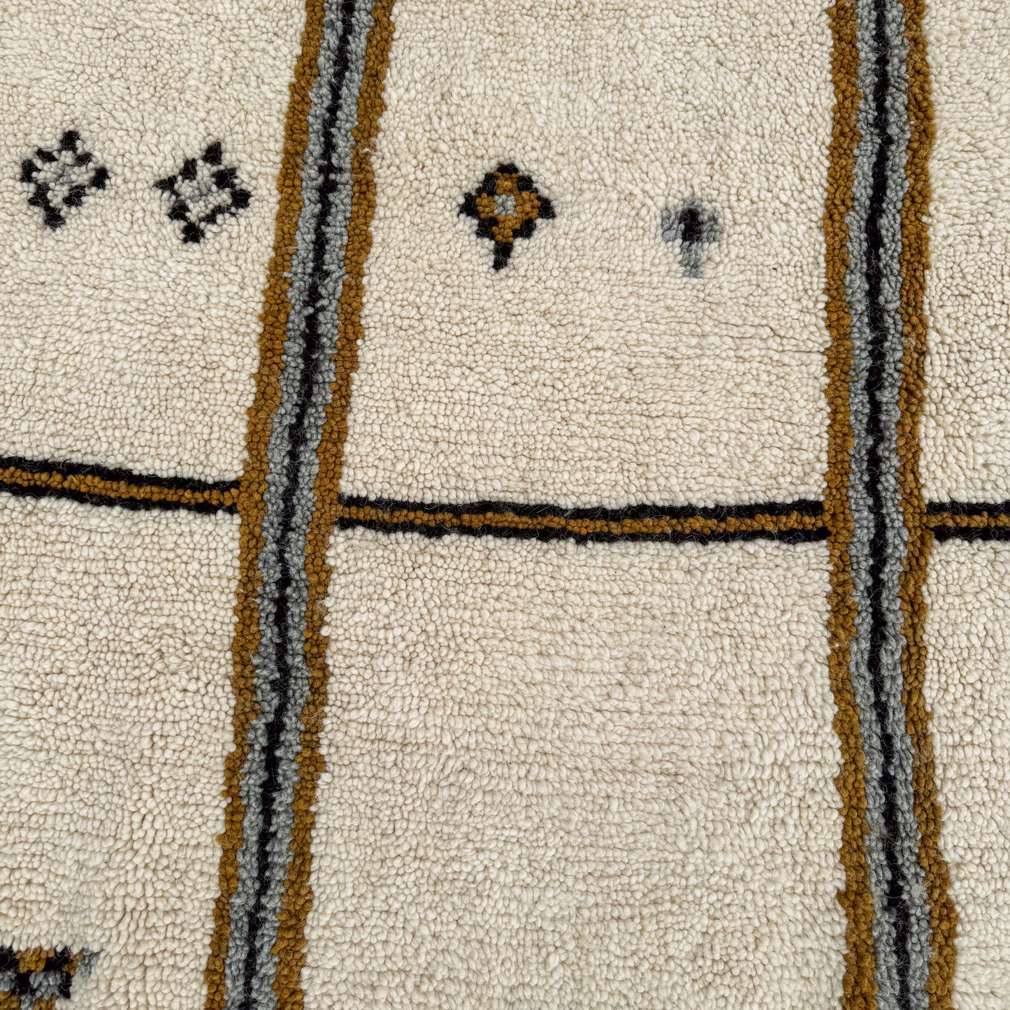 White Azilal Rug – Authentic Handmade Moroccan Wool Carpet with Colorful Berber Details