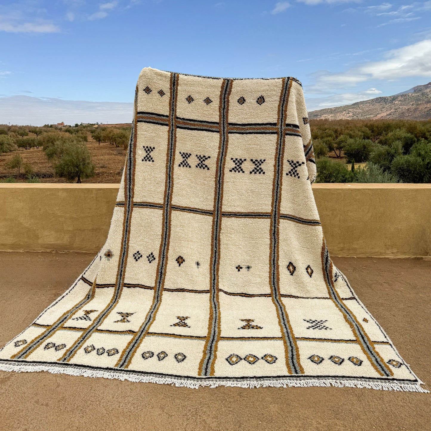 White Azilal Rug – Authentic Handmade Moroccan Wool Carpet with Colorful Berber Details