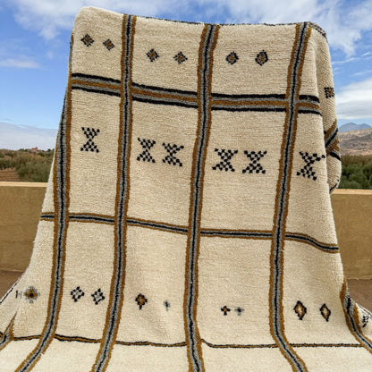 White Azilal Rug – Authentic Handmade Moroccan Wool Carpet with Colorful Berber Details