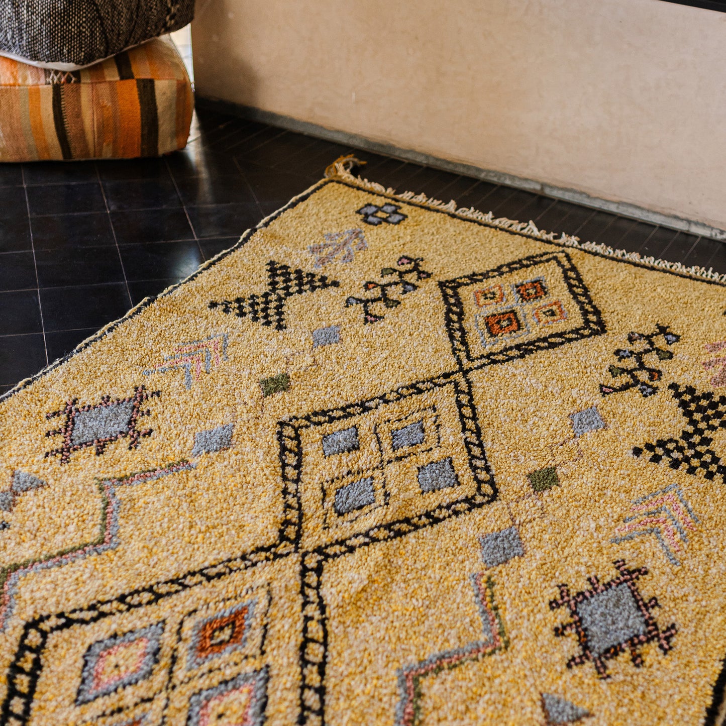 Yellow Azilal Rug – Handmade Moroccan Wool Carpet with Berber Patterns