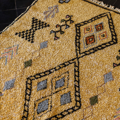 Yellow Azilal Rug – Handmade Moroccan Wool Carpet with Berber Patterns