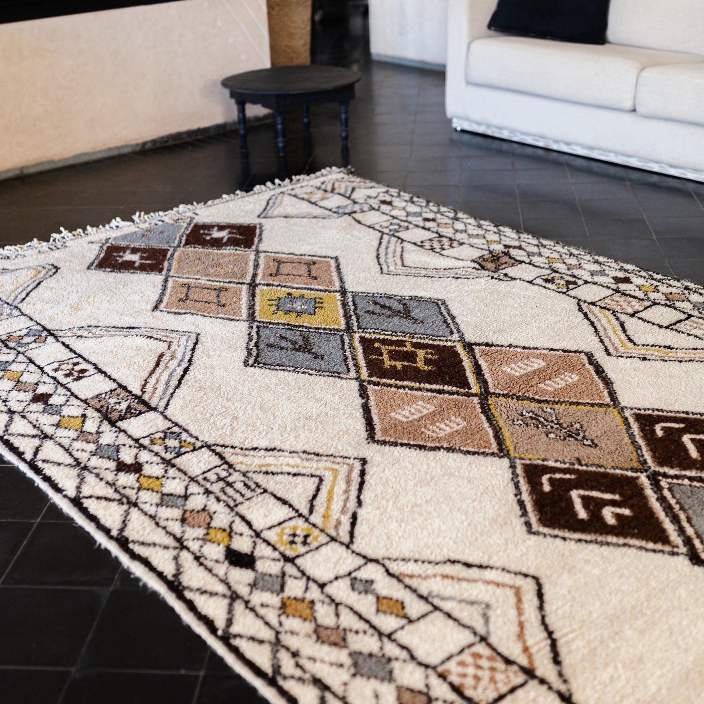 White Azilal Rug – Handmade Moroccan Wool Carpet with Colorful Diamond Patterns