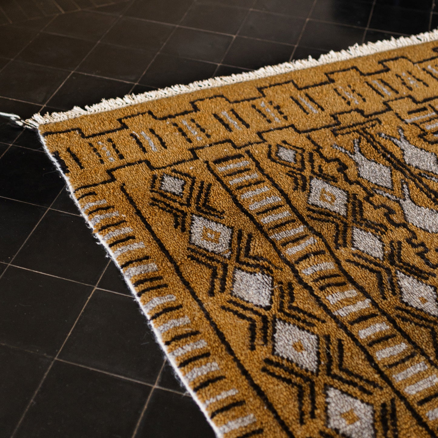 Handcrafted Berber Rug – Sahara Sunset