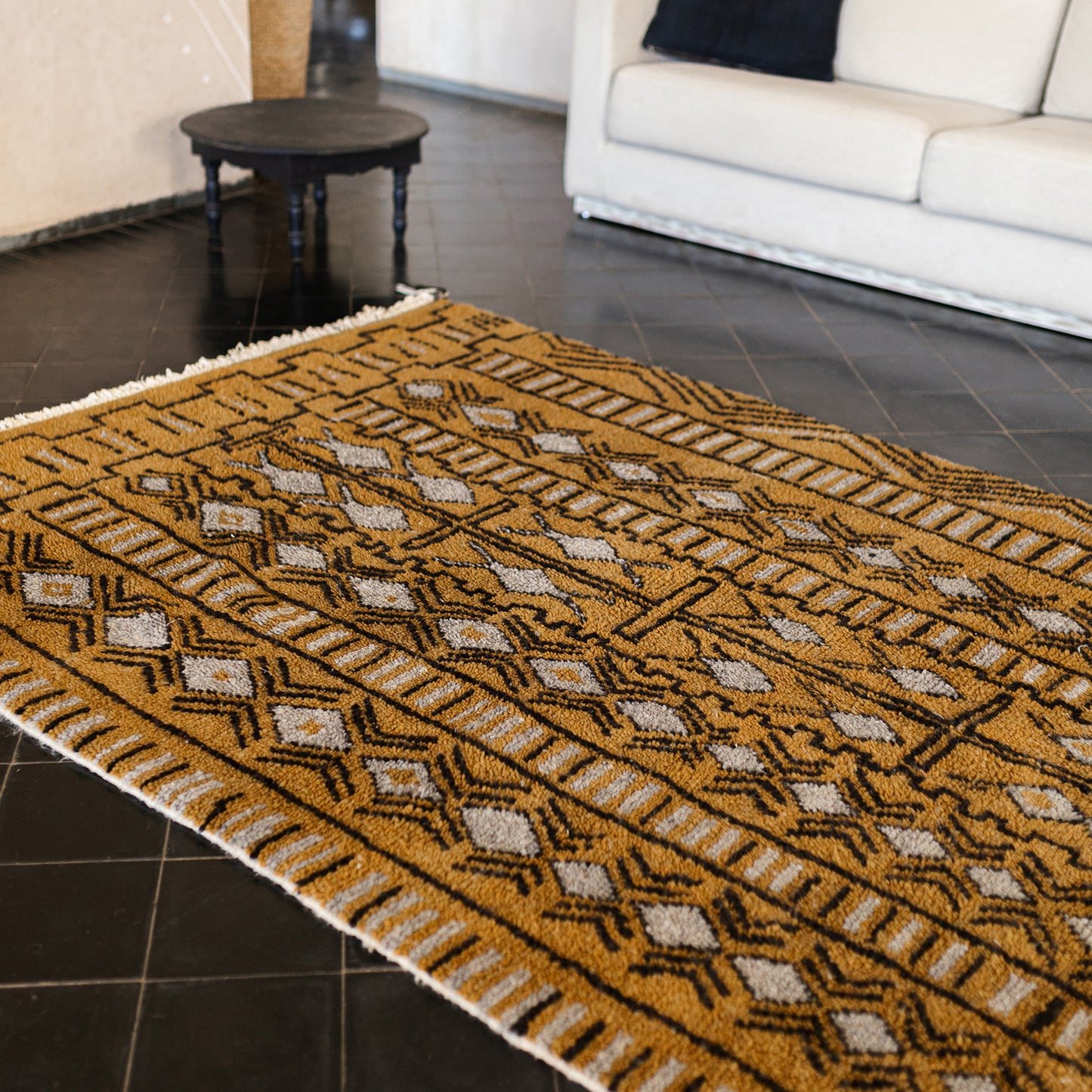 Handcrafted Berber Rug – Sahara Sunset