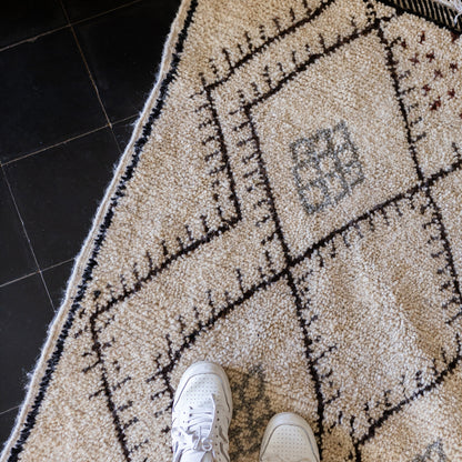 Large Azilal Rug – Handmade Moroccan Wool Carpet with Vibrant Design