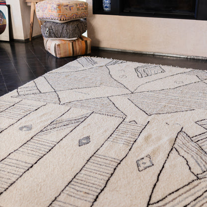 Large White Azilal Rug – Handmade Moroccan Wool Carpet with Minimal Berber Design