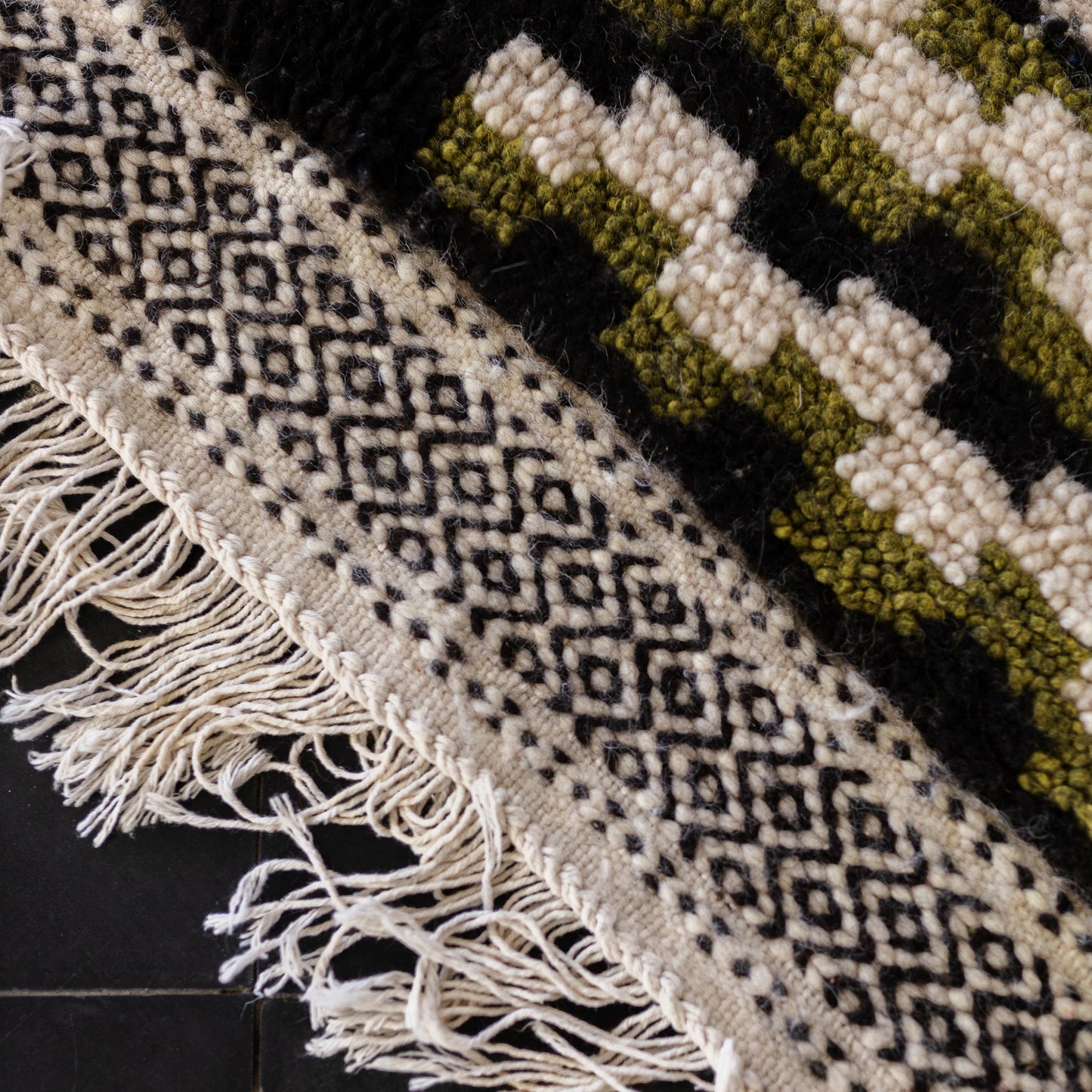 Modern Azilal Rug – Handmade Moroccan Wool Carpet with Geometric Design