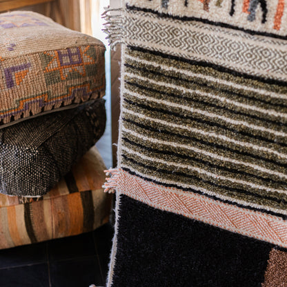 Modern Azilal Rug – Handmade Moroccan Wool Carpet with Geometric Design